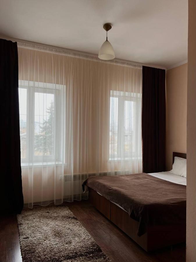 Козацькі Забави Rivne Exterior photo